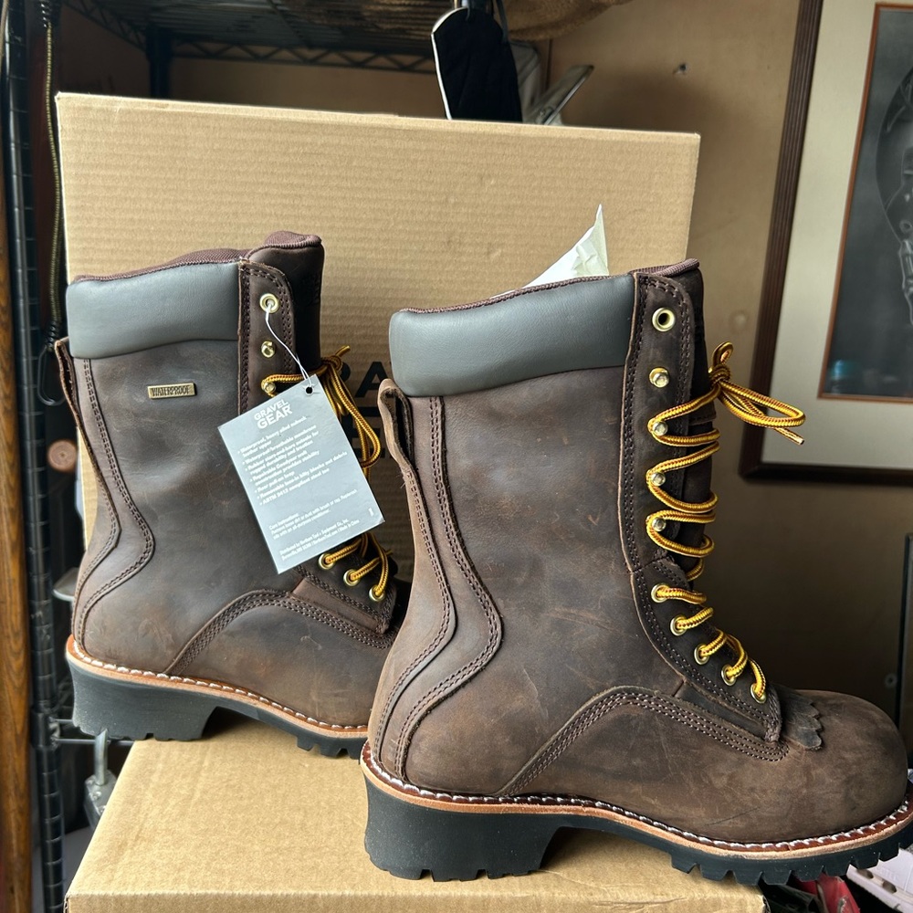 Men 8.5 Gravel Gear boots brand new tag still on it